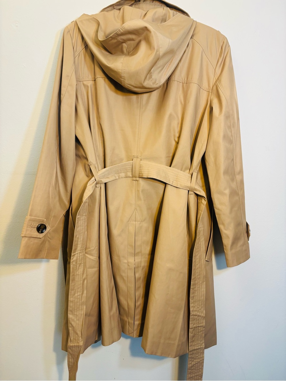 NWOT London Fog Beige Double-Breasted Trench Coat with Waist Tie - Picture 5 of 11